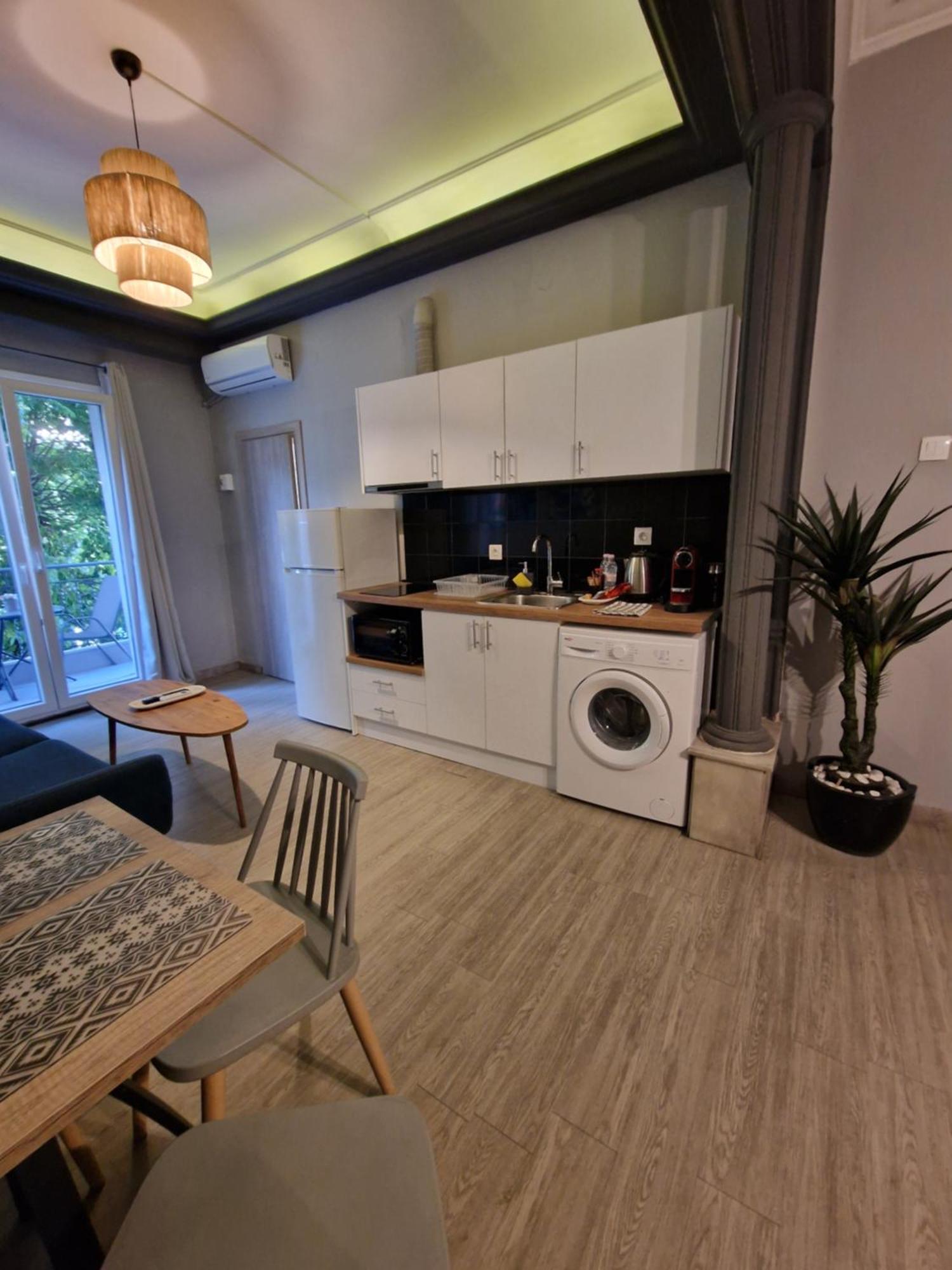 Closer "Egnatia Apartment 1" Thessaloníki Eksteriør bilde