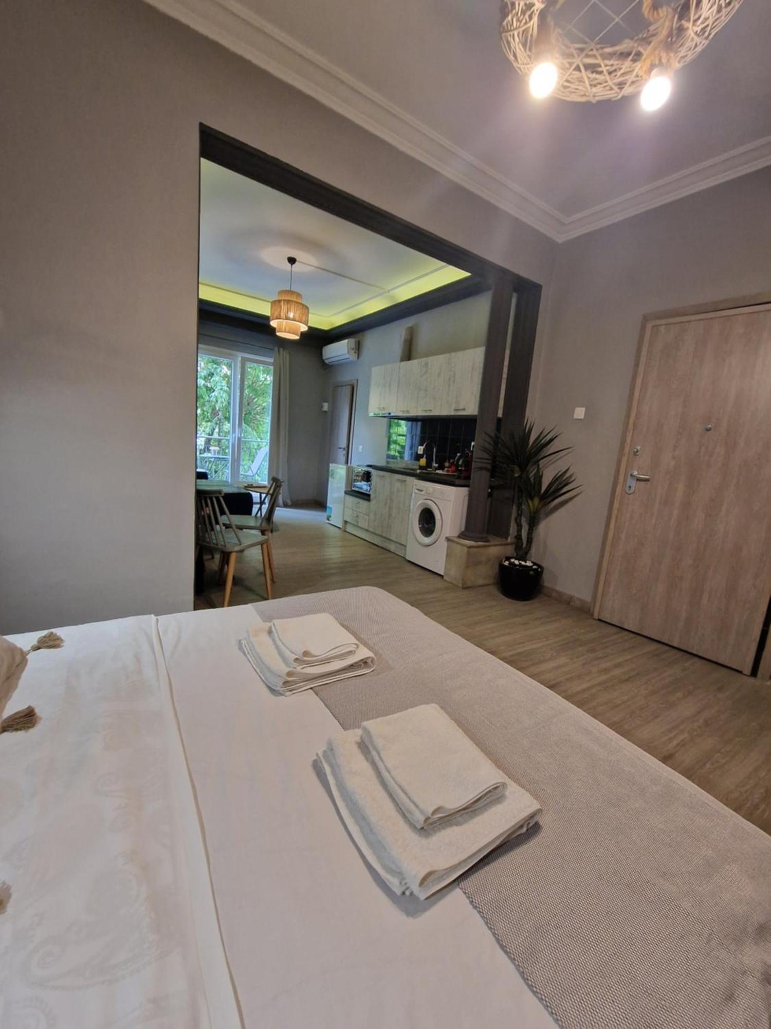 Closer "Egnatia Apartment 1" Thessaloníki Eksteriør bilde